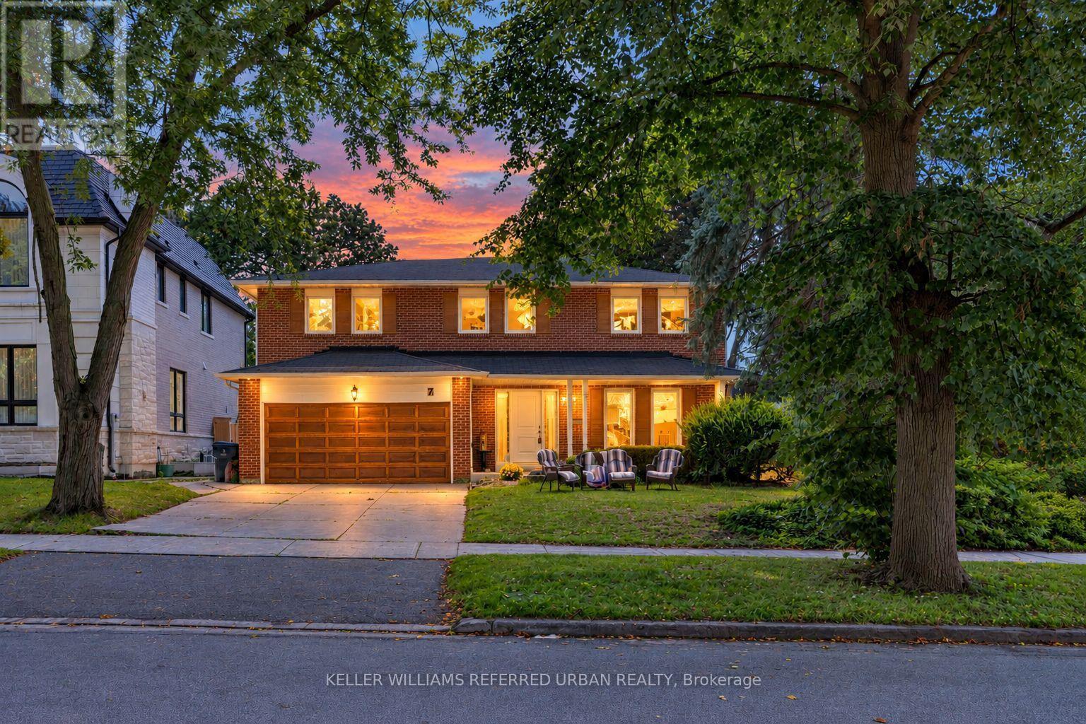 7 CHIPSTEAD ROAD, Toronto, Ontario