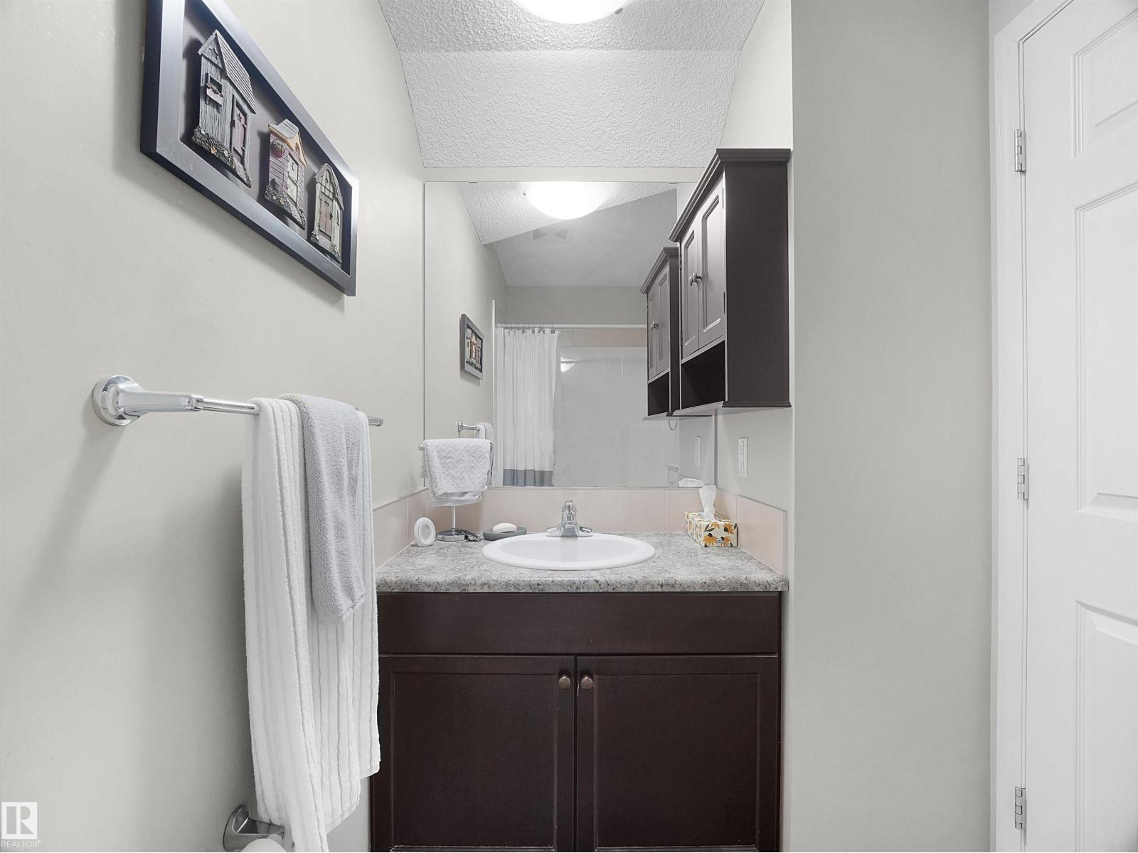 #24 30 OAK VISTA DR