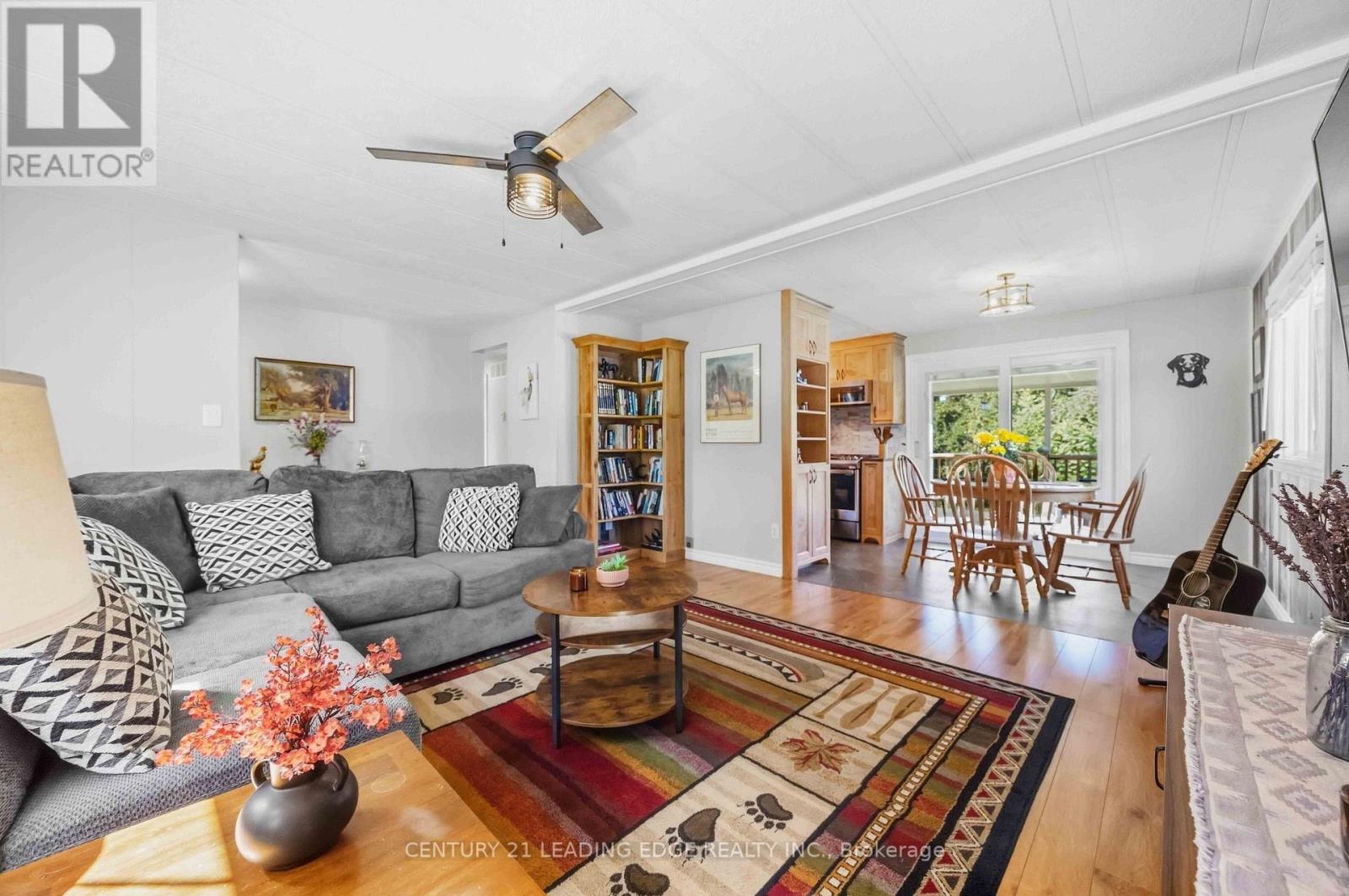 10 Hummingbird Circle, Georgina, Ontario  L0E 1R0 - Photo 7 - N13855696