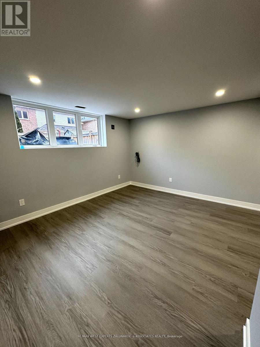 52 Herefordshire Crescent, Newmarket, Ontario  L9N 0B7 - Photo 31 - N13855784