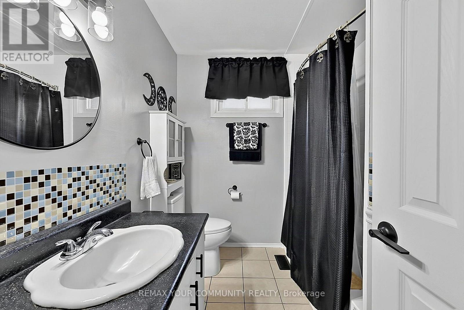 123 Martin Street, Bradford West Gwillimbury, Ontario  L3Z 1Z4 - Photo 20 - N13855906