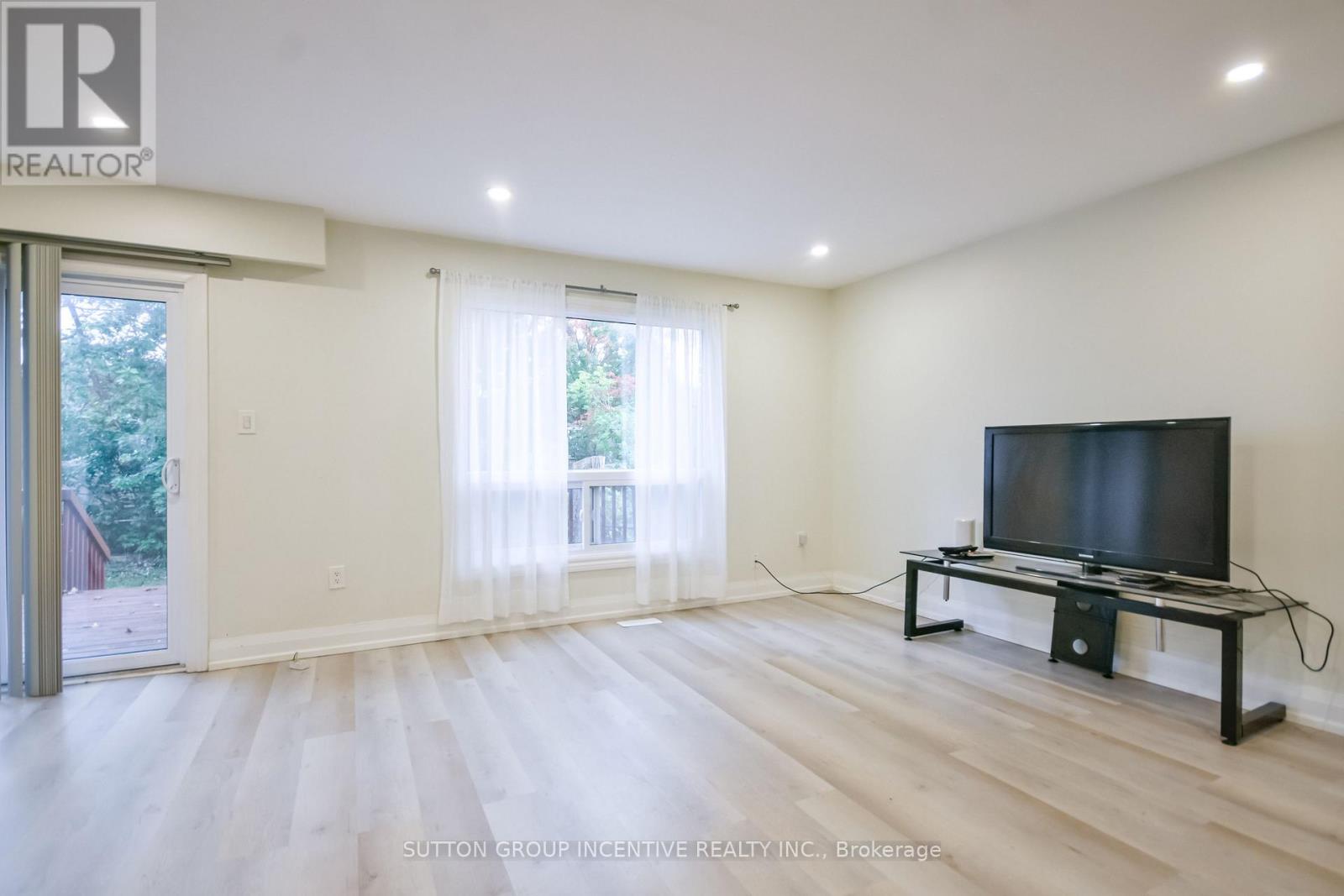 33b Cundles Road E, Barrie, Ontario  L4M 2Z6 - Photo 18 - S13855748