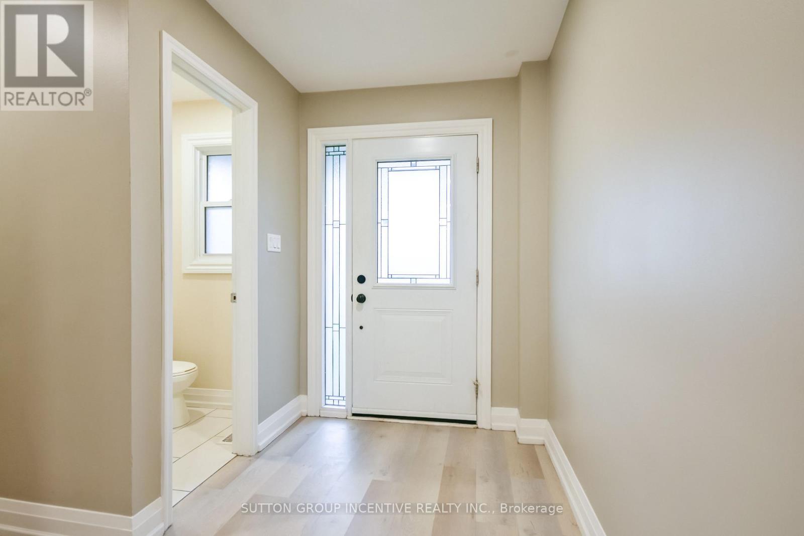 33b Cundles Road E, Barrie, Ontario  L4M 2Z6 - Photo 5 - S13855748