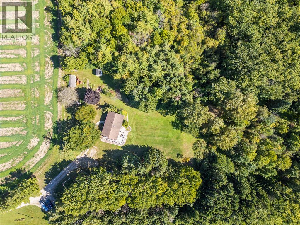 6593 Hickory Creek Line, Warwick-Watford, Ontario  N0N 1J4 - Photo 3 - 26024056