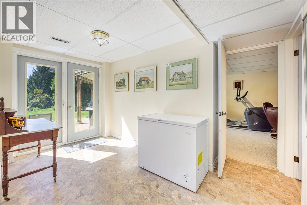 6593 Hickory Creek Line, Warwick-Watford, Ontario  N0N 1J4 - Photo 40 - 26024056
