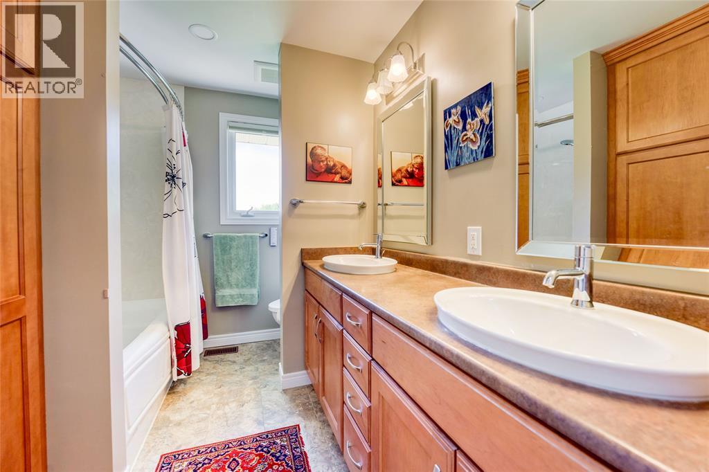 6593 Hickory Creek Line, Warwick-Watford, Ontario  N0N 1J4 - Photo 37 - 26024056