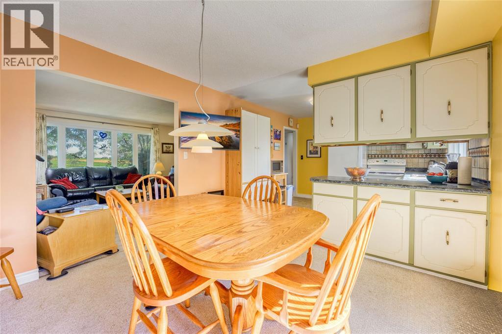 6593 Hickory Creek Line, Warwick-Watford, Ontario  N0N 1J4 - Photo 31 - 26024056