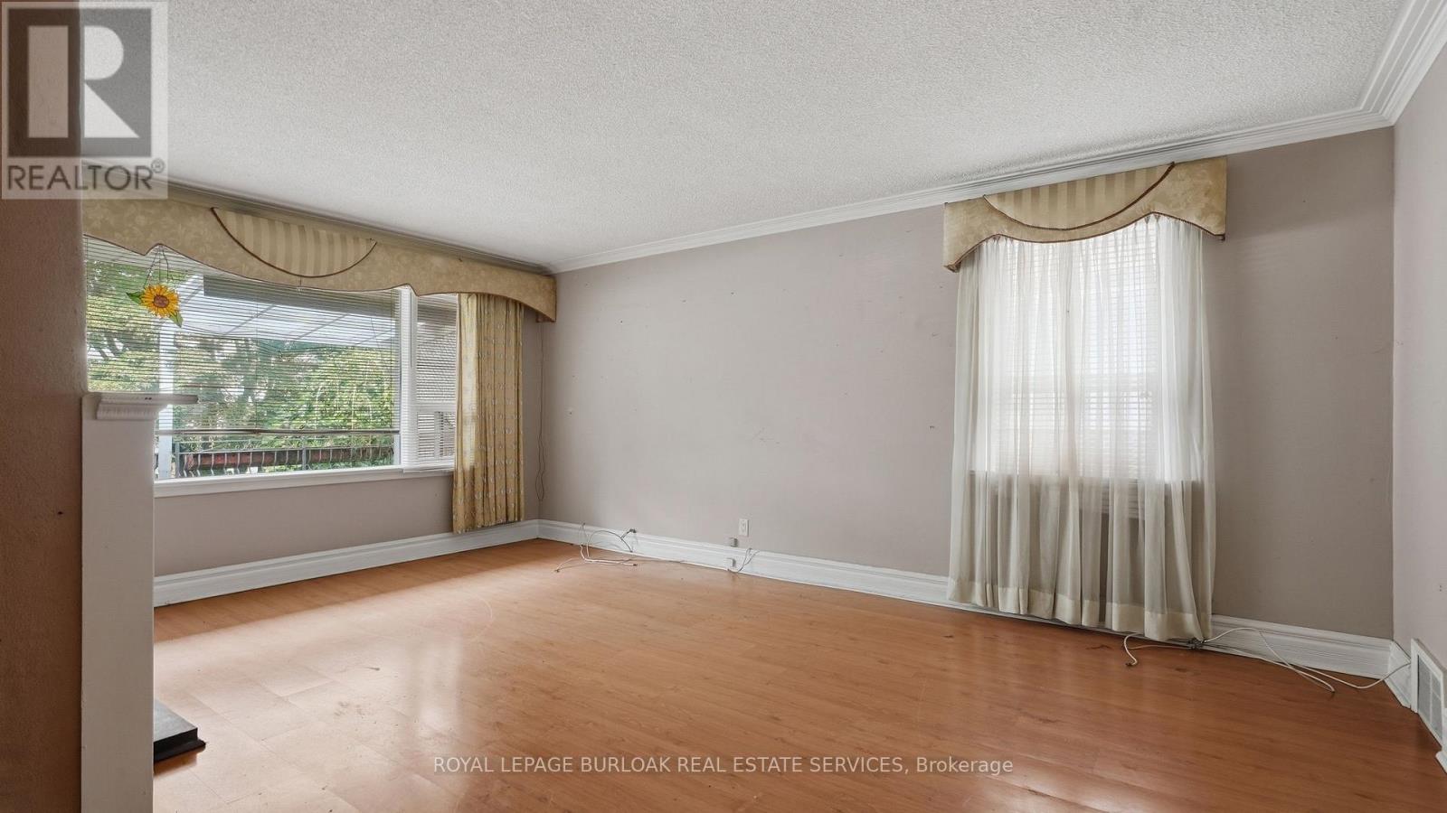 57 Lambton Avenue, Toronto, Ontario  M6N 2S3 - Photo 6 - W13855650