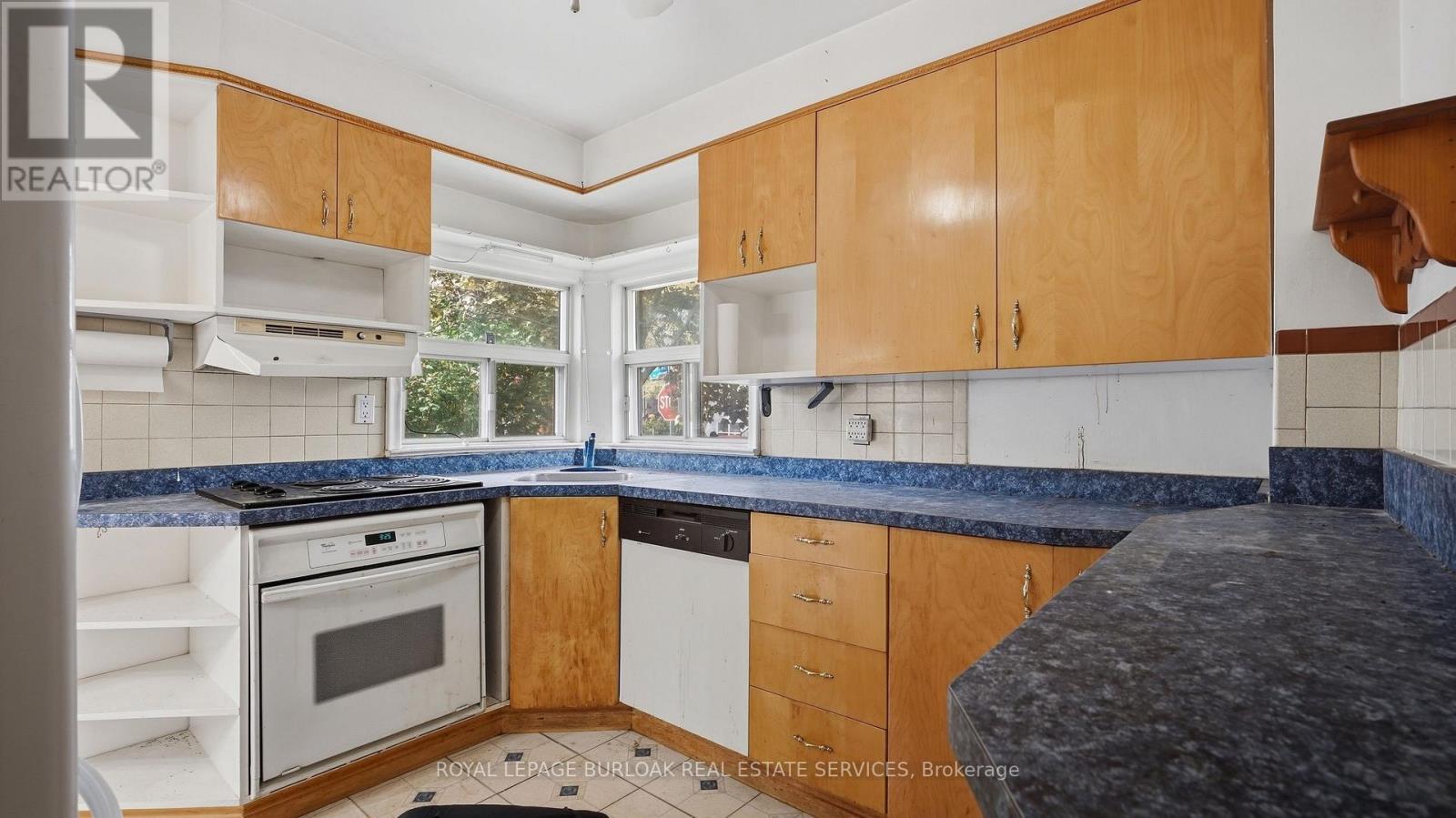 57 Lambton Avenue, Toronto, Ontario  M6N 2S3 - Photo 9 - W13855650