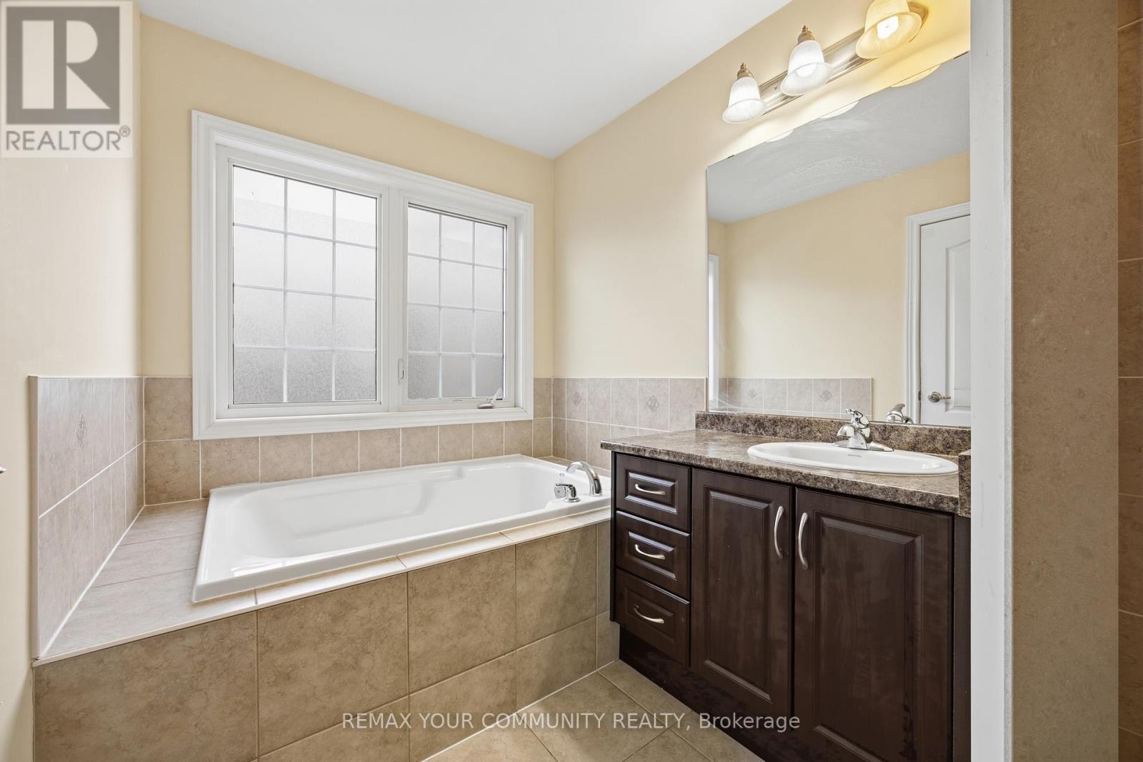 90 Sky Harbour Drive, Brampton, Ontario  L6Y 0V3 - Photo 15 - W13855676