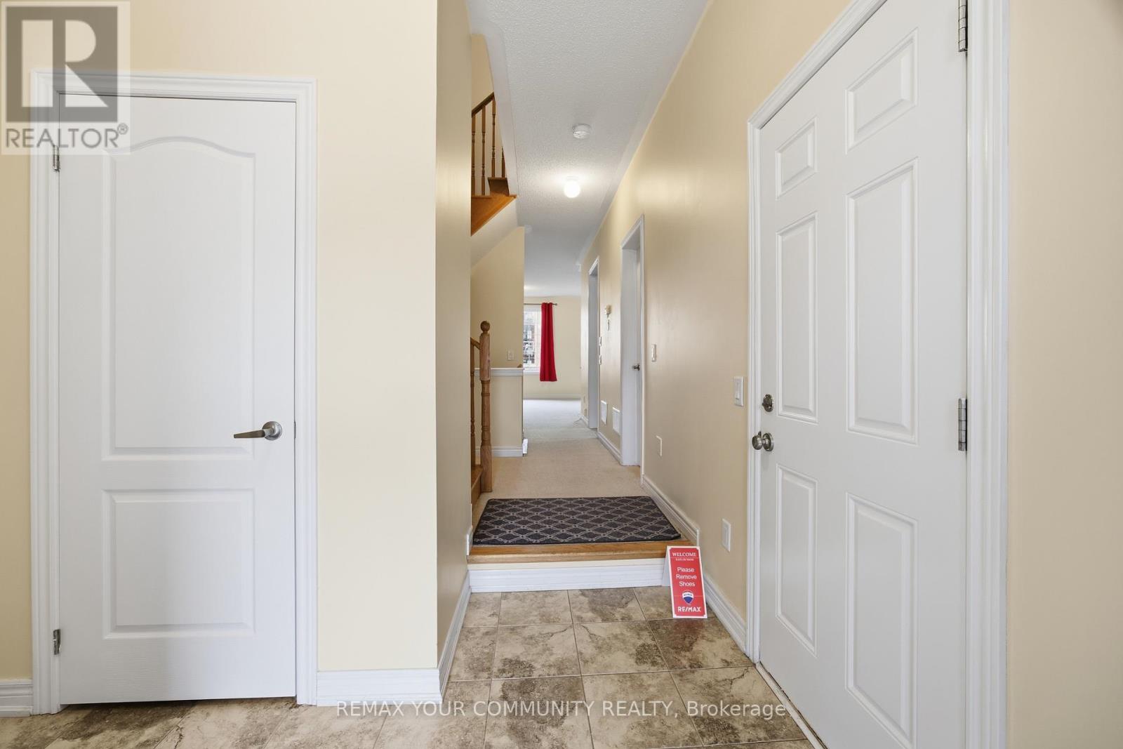 90 Sky Harbour Drive, Brampton, Ontario  L6Y 0V3 - Photo 3 - W13855676
