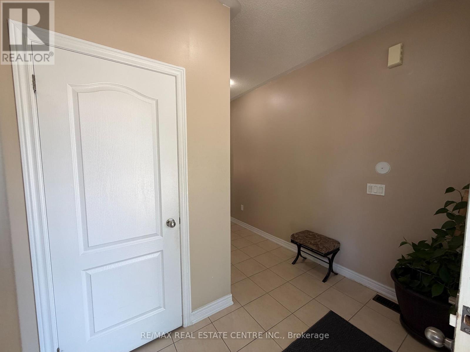 14 Twistleton Street, Caledon, Ontario  L7C 3V6 - Photo 3 - W13855746