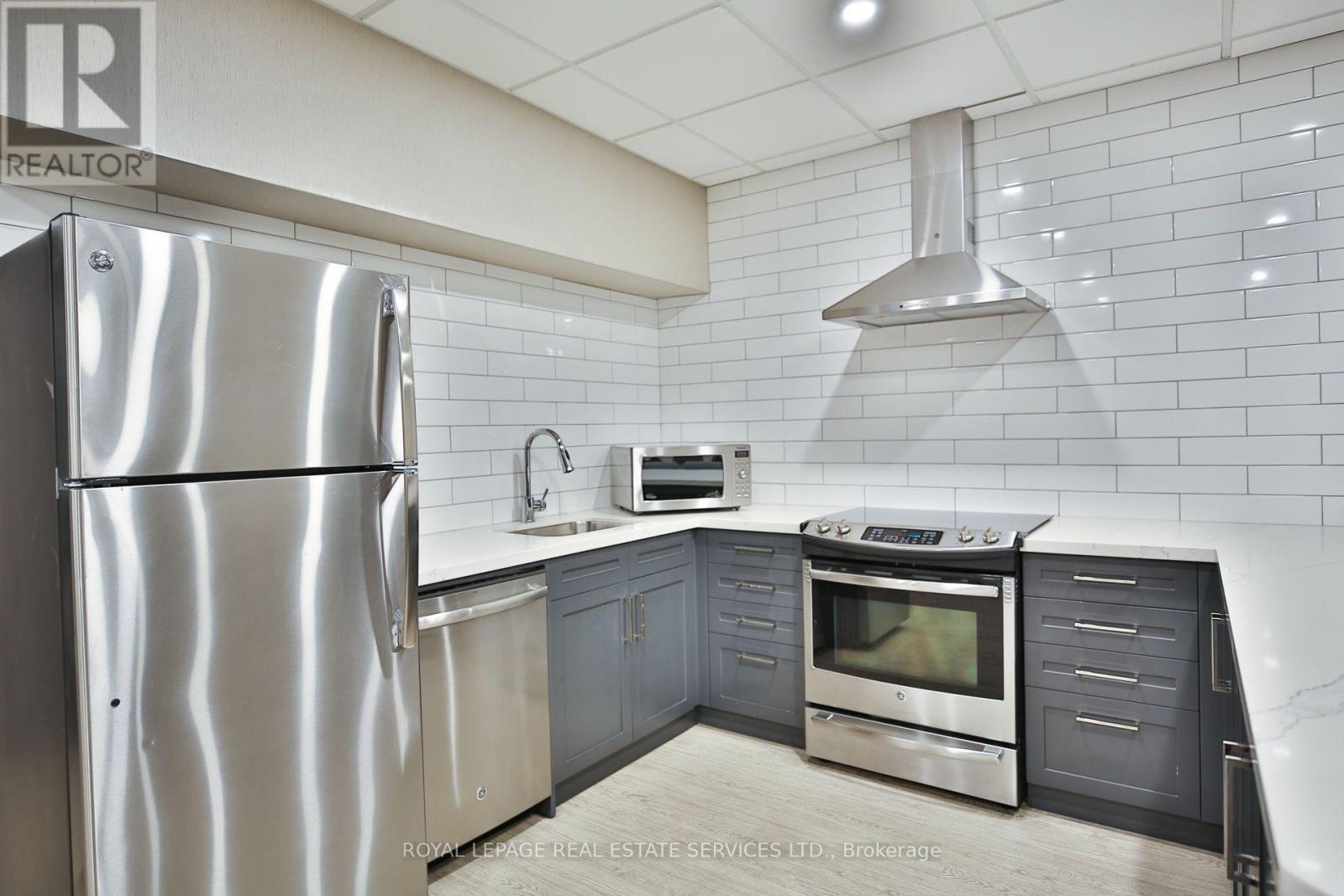 202 - 80 Quebec Avenue, Toronto, Ontario  M6P 4B7 - Photo 27 - W13855764