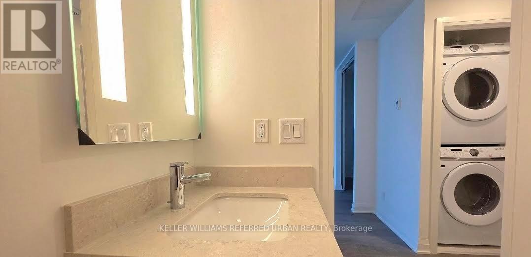 2405 - 4015 The Exchange Drive, Mississauga, Ontario  L5B 1M7 - Photo 11 - W13855782