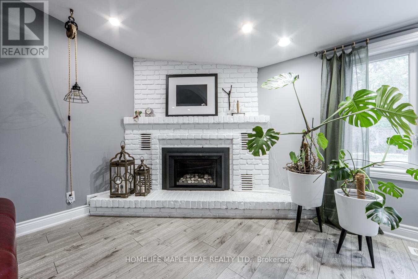 12 Adamson Street N, Halton Hills, Ontario  L0P 0A2 - Photo 17 - W13855870