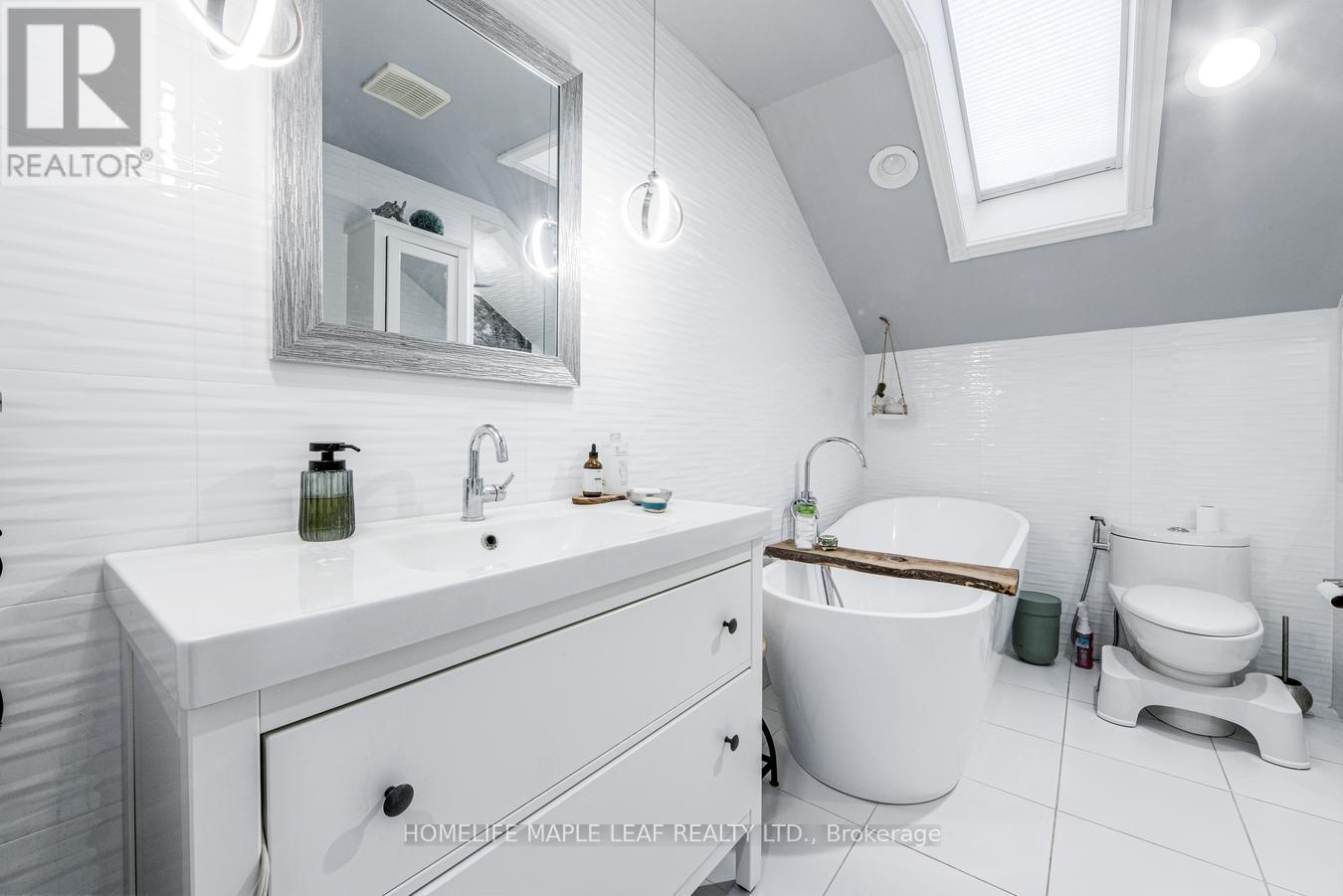 12 Adamson Street N, Halton Hills, Ontario  L0P 0A2 - Photo 24 - W13855870