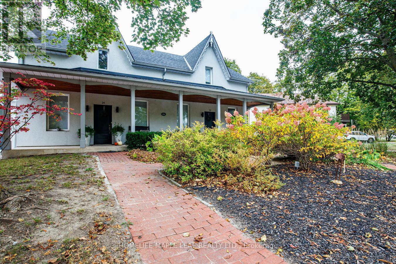 12 Adamson Street N, Halton Hills, Ontario  L0P 0A2 - Photo 3 - W13855870