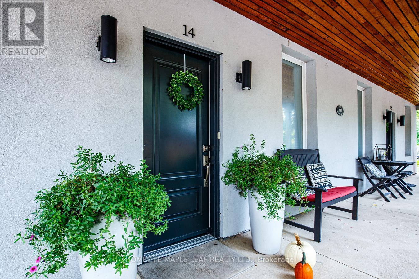12 Adamson Street N, Halton Hills, Ontario  L0P 0A2 - Photo 5 - W13855870