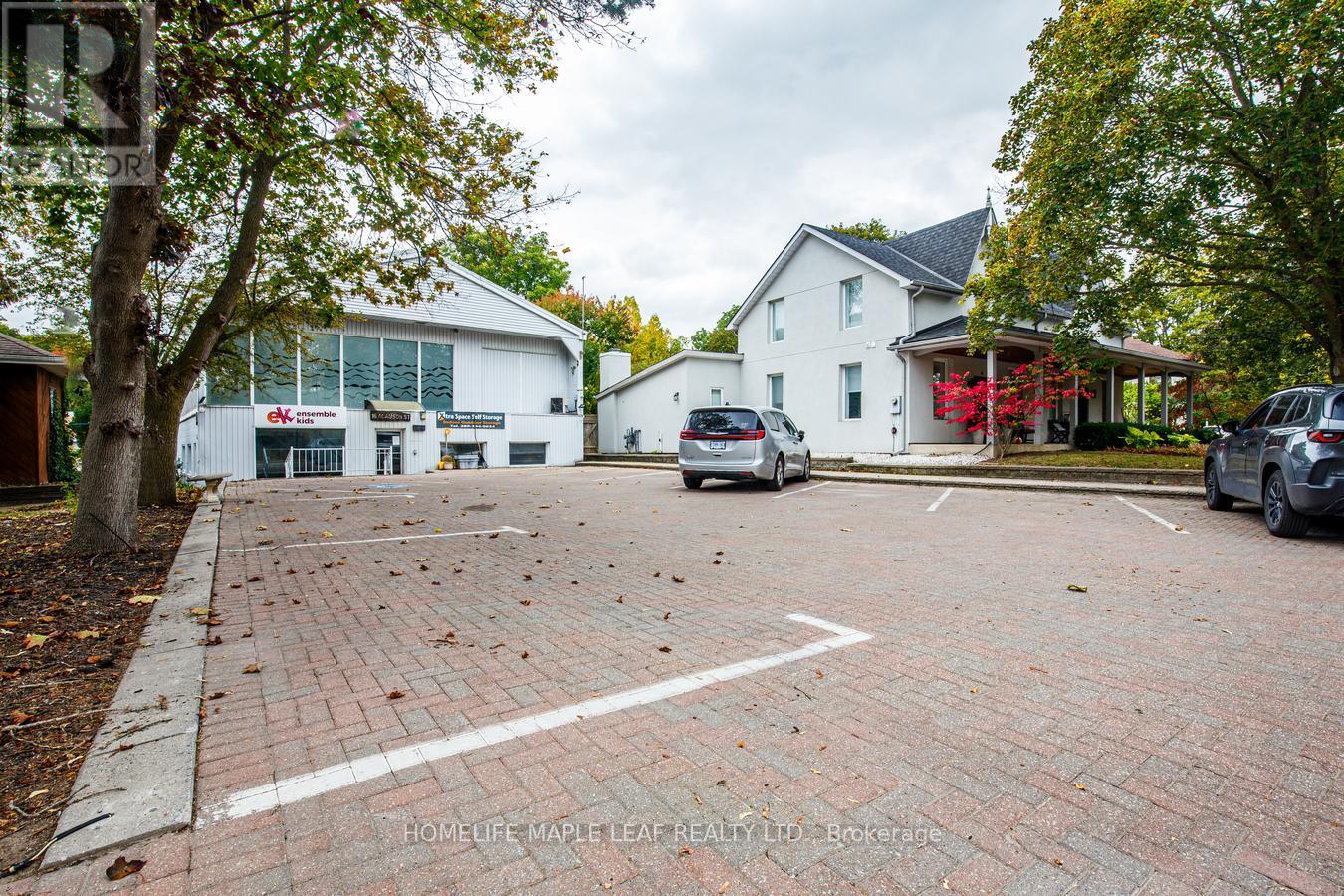 16 Adamson Street, Halton Hills, Ontario  L0P 1K0 - Photo 7 - W13855876