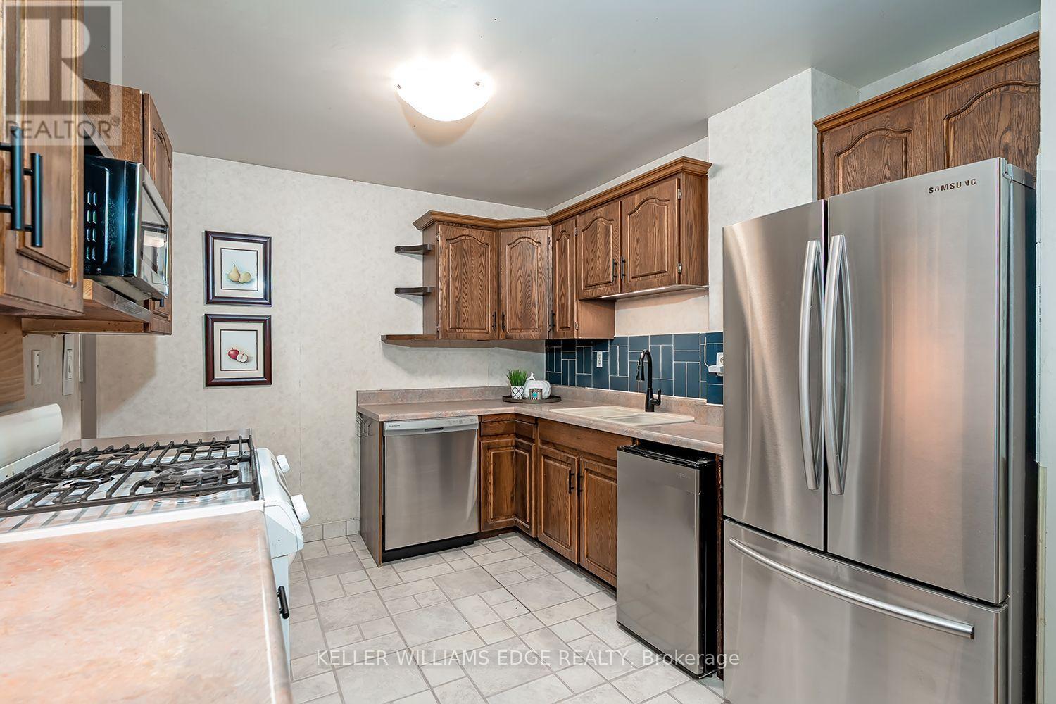 2 - 473 Woodview Road, Burlington, Ontario  L7N 2Z9 - Photo 13 - W13855882