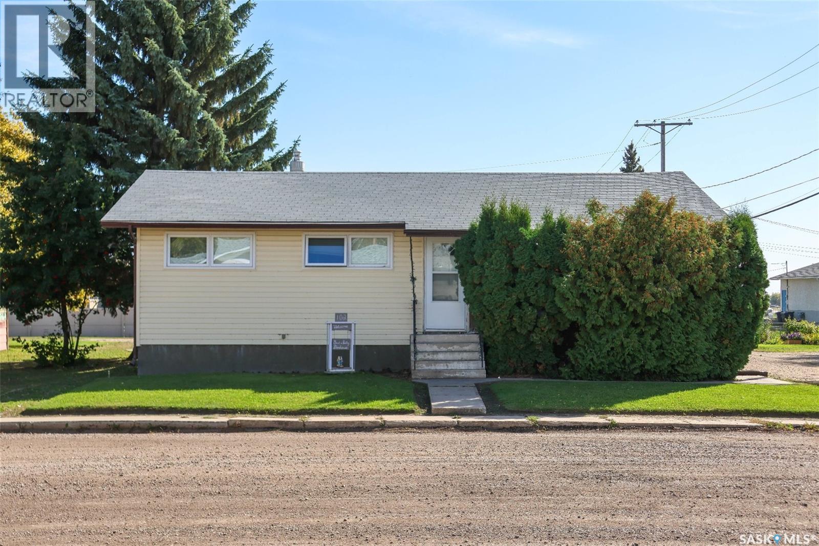 102 4th Avenue E, Blaine Lake, Saskatchewan  S0J 0J0 - Photo 2 - SK049751