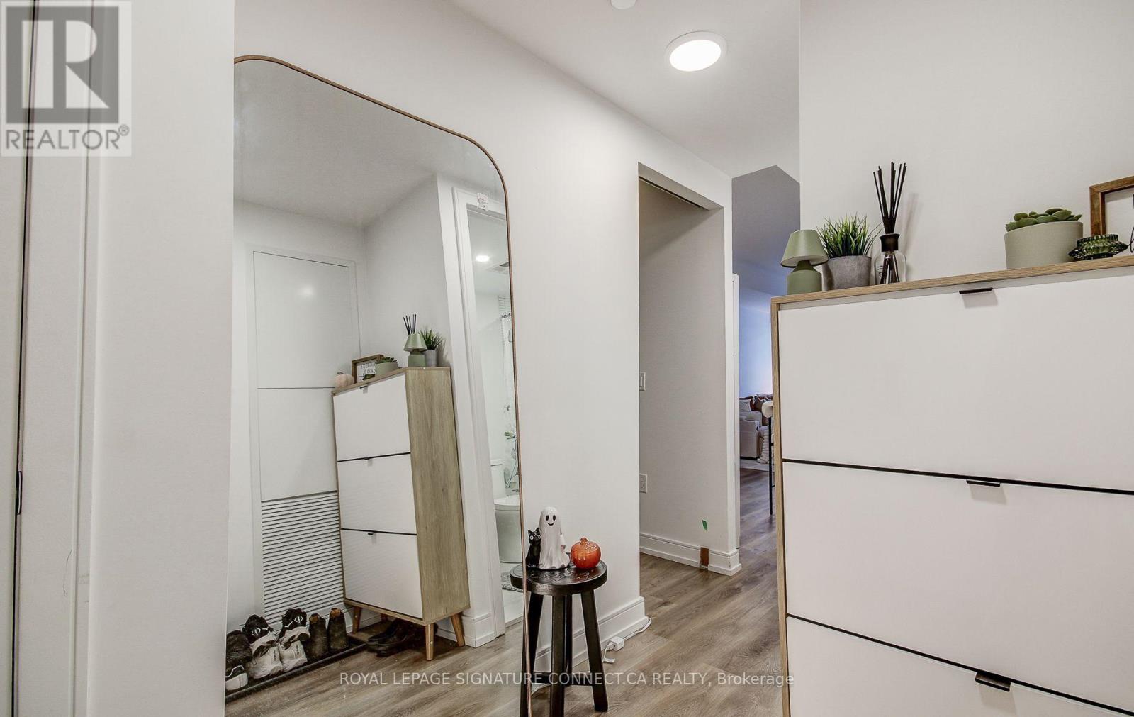 1017 - 1 Jarvis Street, Hamilton, Ontario  L8R 3R2 - Photo 13 - X13855668