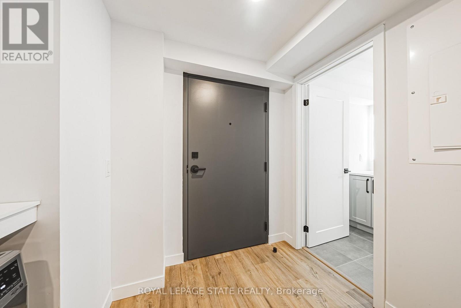 101 - 555 Sanatorium Road, Hamilton, Ontario  L9C 2B1 - Photo 3 - X13855742