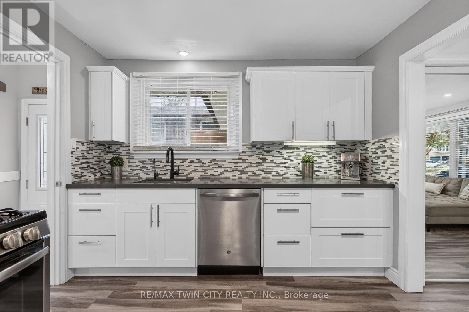 150 Coach Hill Drive, Kitchener, Ontario  N2E 1P4 - Photo 17 - X13855836