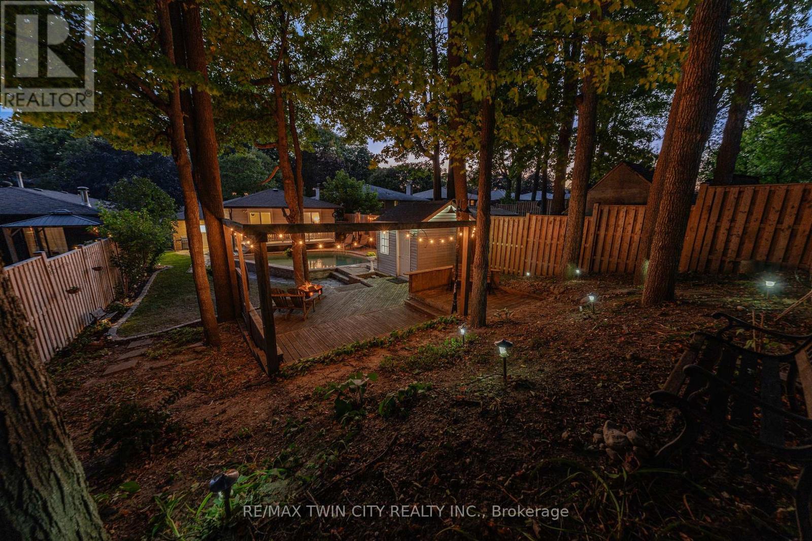 150 Coach Hill Drive, Kitchener, Ontario  N2E 1P4 - Photo 43 - X13855836