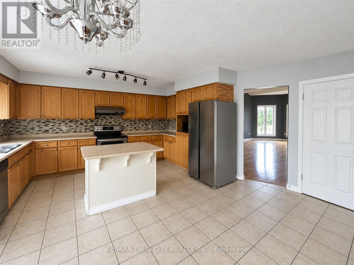 920 Marl Meadow Court, Kitchener, Ontario  N2R 1L4 - Photo 10 - X13855866