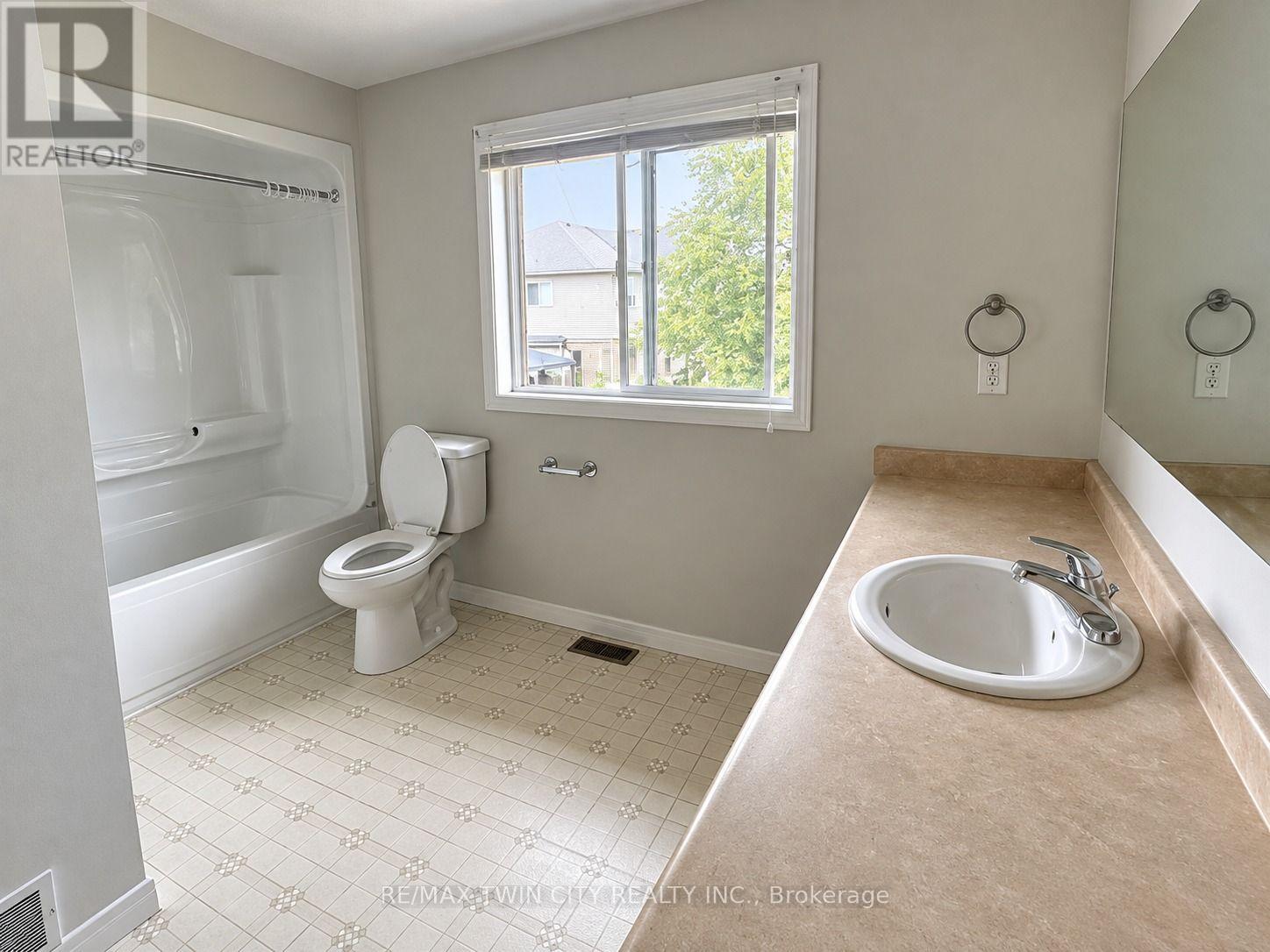 920 Marl Meadow Court, Kitchener, Ontario  N2R 1L4 - Photo 31 - X13855866