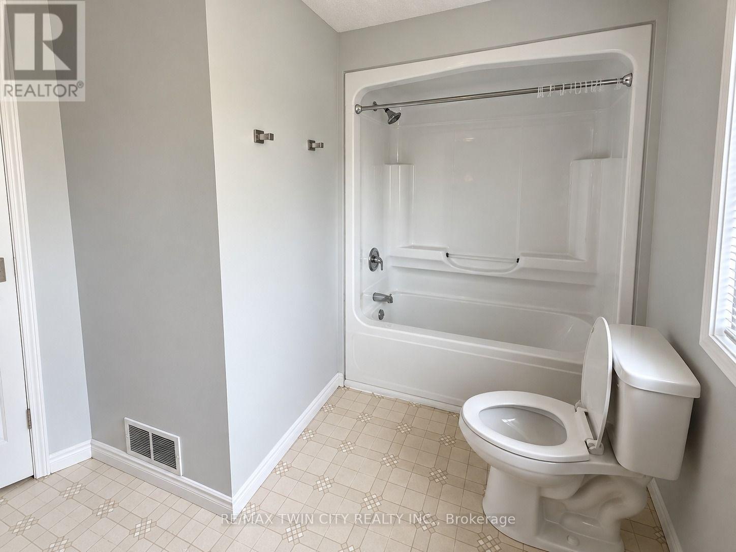 920 Marl Meadow Court, Kitchener, Ontario  N2R 1L4 - Photo 32 - X13855866