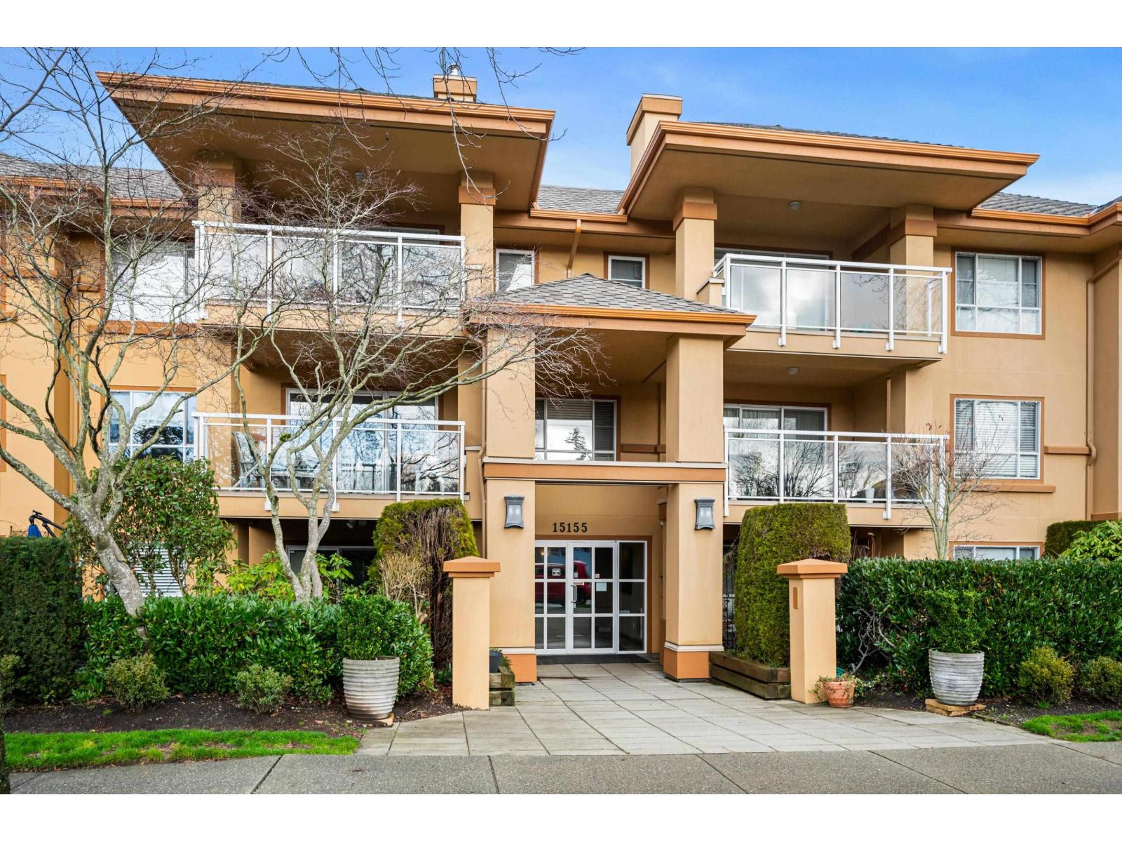 305 15155 22 AVENUE, surrey, British Columbia
