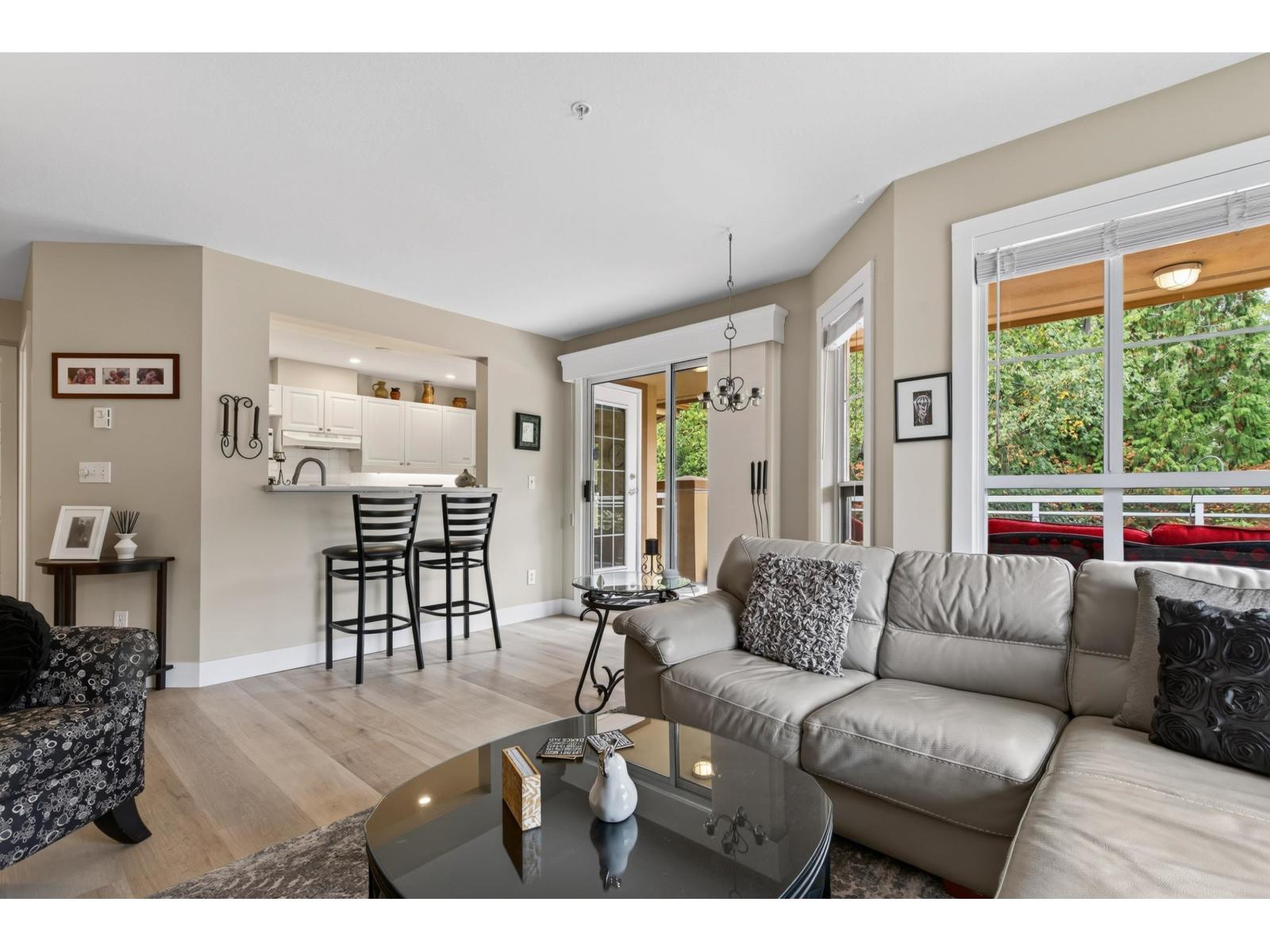 305 15155 22 AVENUE