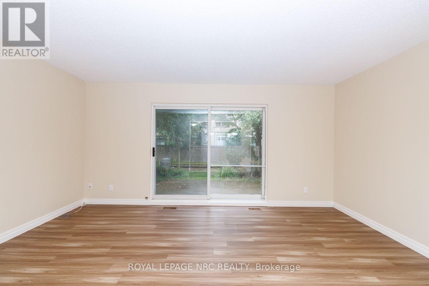 50 Lakeshore Rd Unit 44 Road, St. Catharines, Ontario  L2N 6P8 - Photo 11 - X13052434
