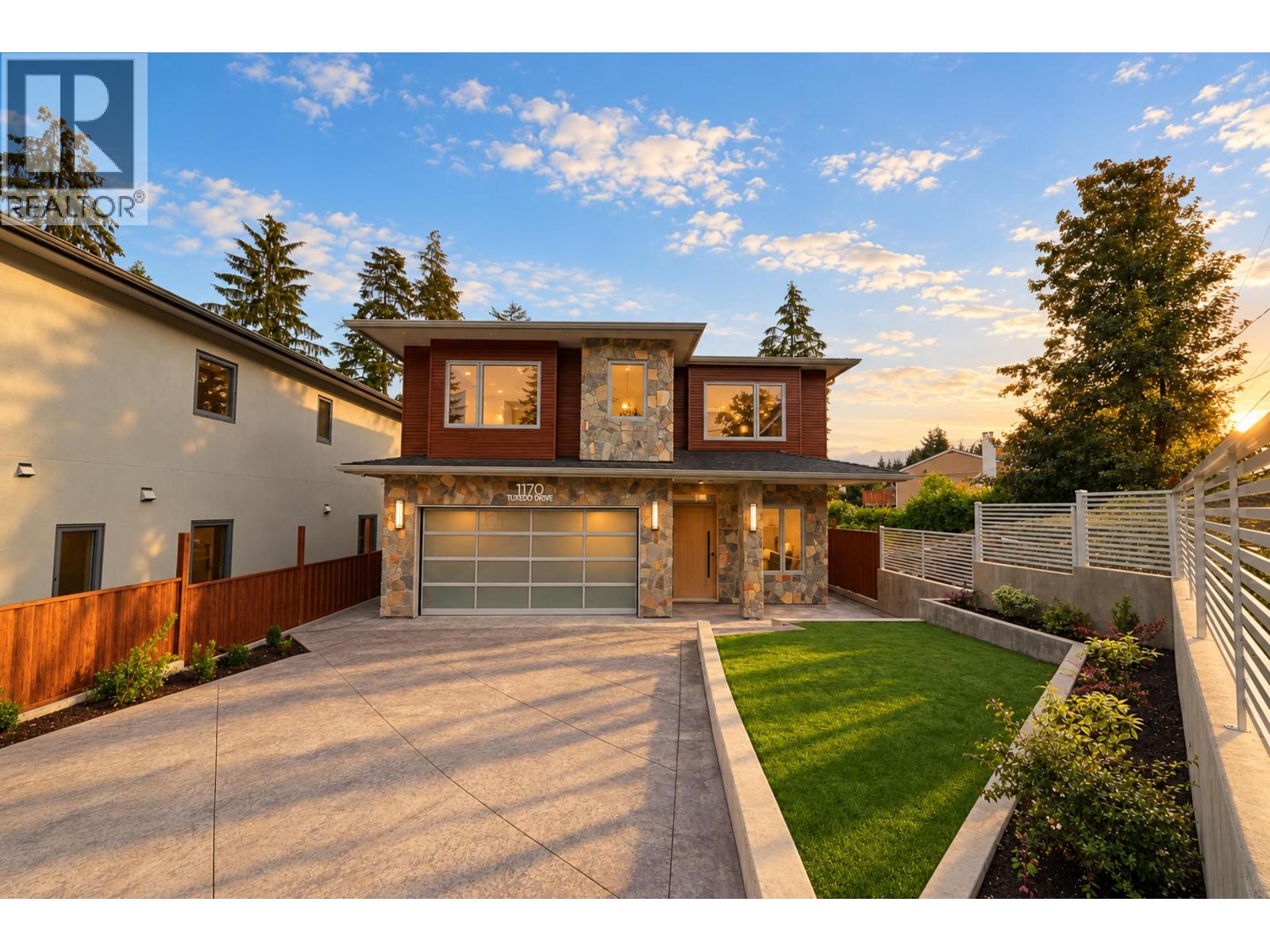 1170 TUXEDO DRIVE, port moody, British Columbia