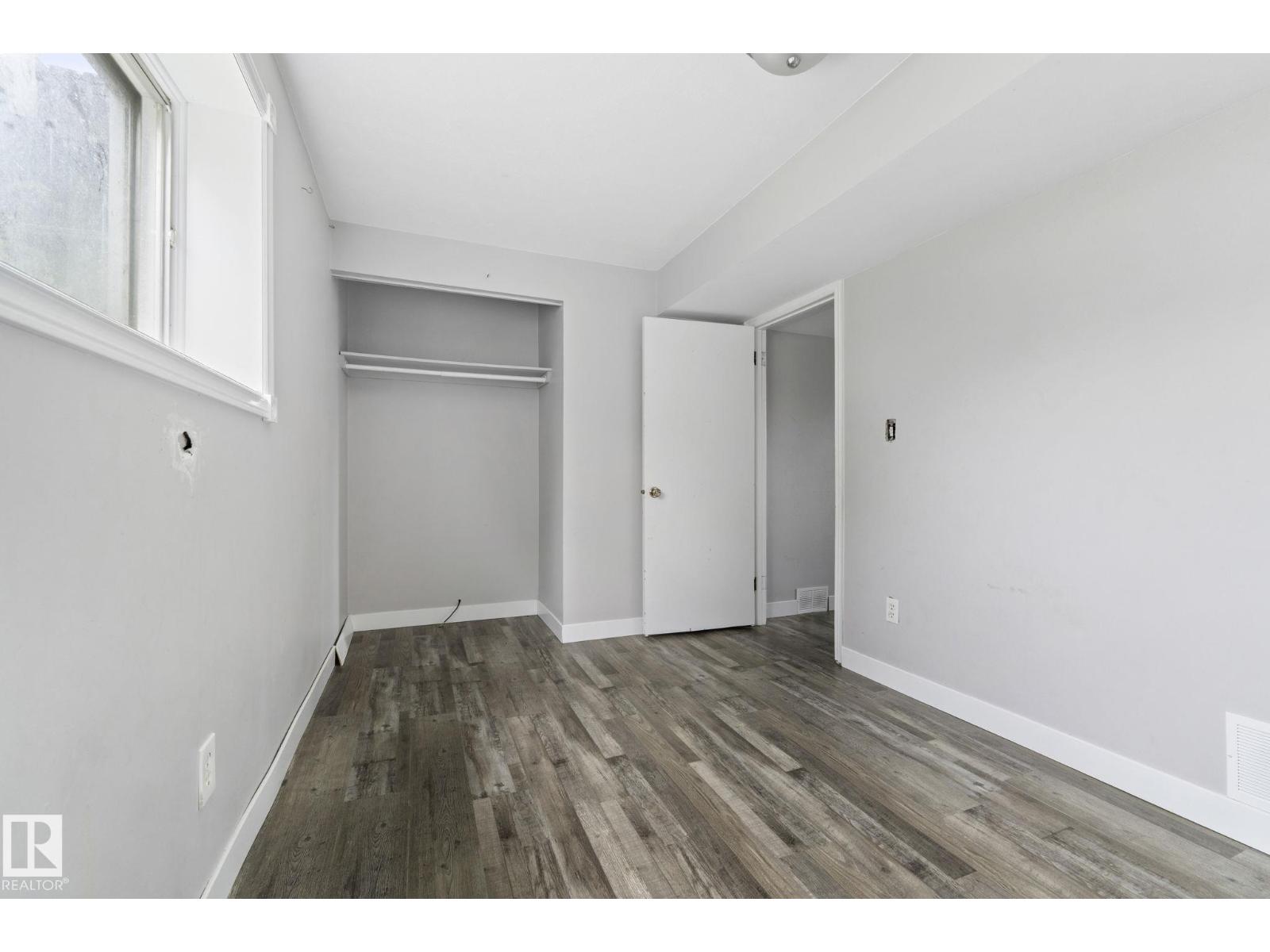 6 CAMPBELL CRES E