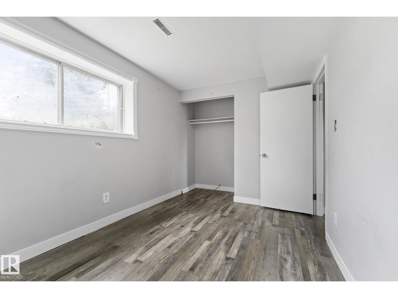 6 CAMPBELL CRES E