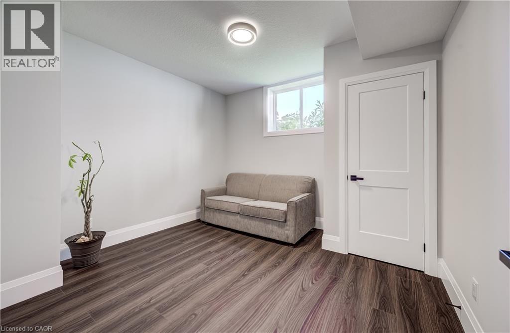 61 Schweitzer Street, Kitchener, Ontario  N2K 1B5 - Photo 34 - 40867886