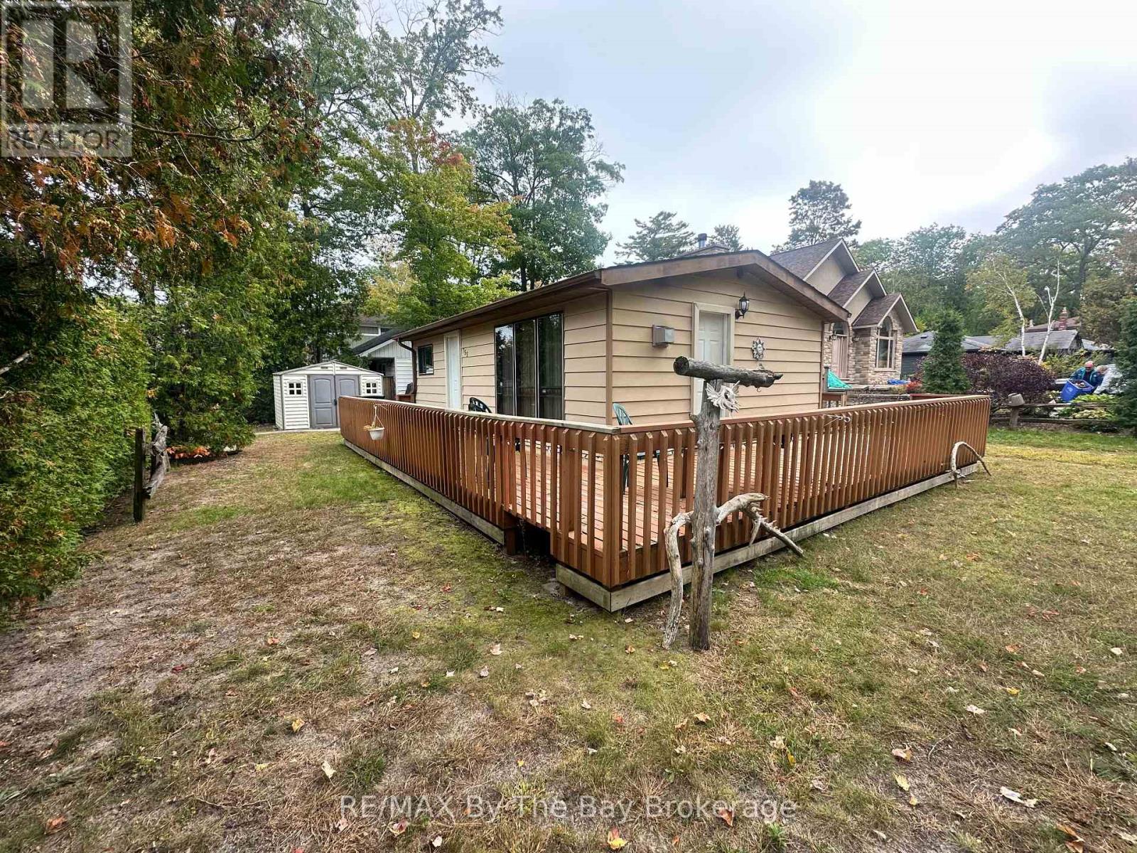 755 Shore Lane, Wasaga Beach, Ontario  L9Z 2C7 - Photo 2 - S13856018