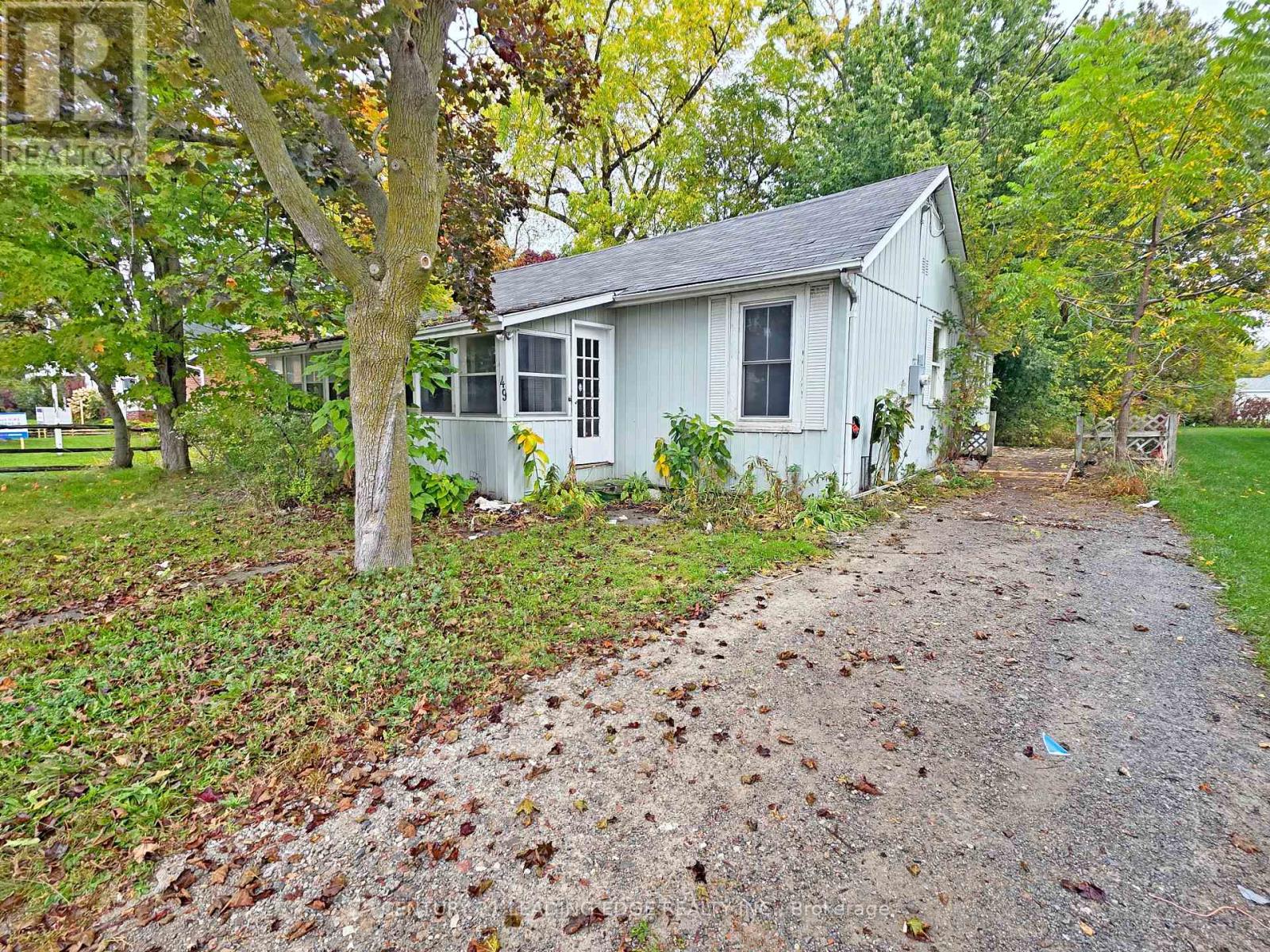 49 High Street, Georgina, Ontario  L0E 1R0 - Photo 1 - N13855964