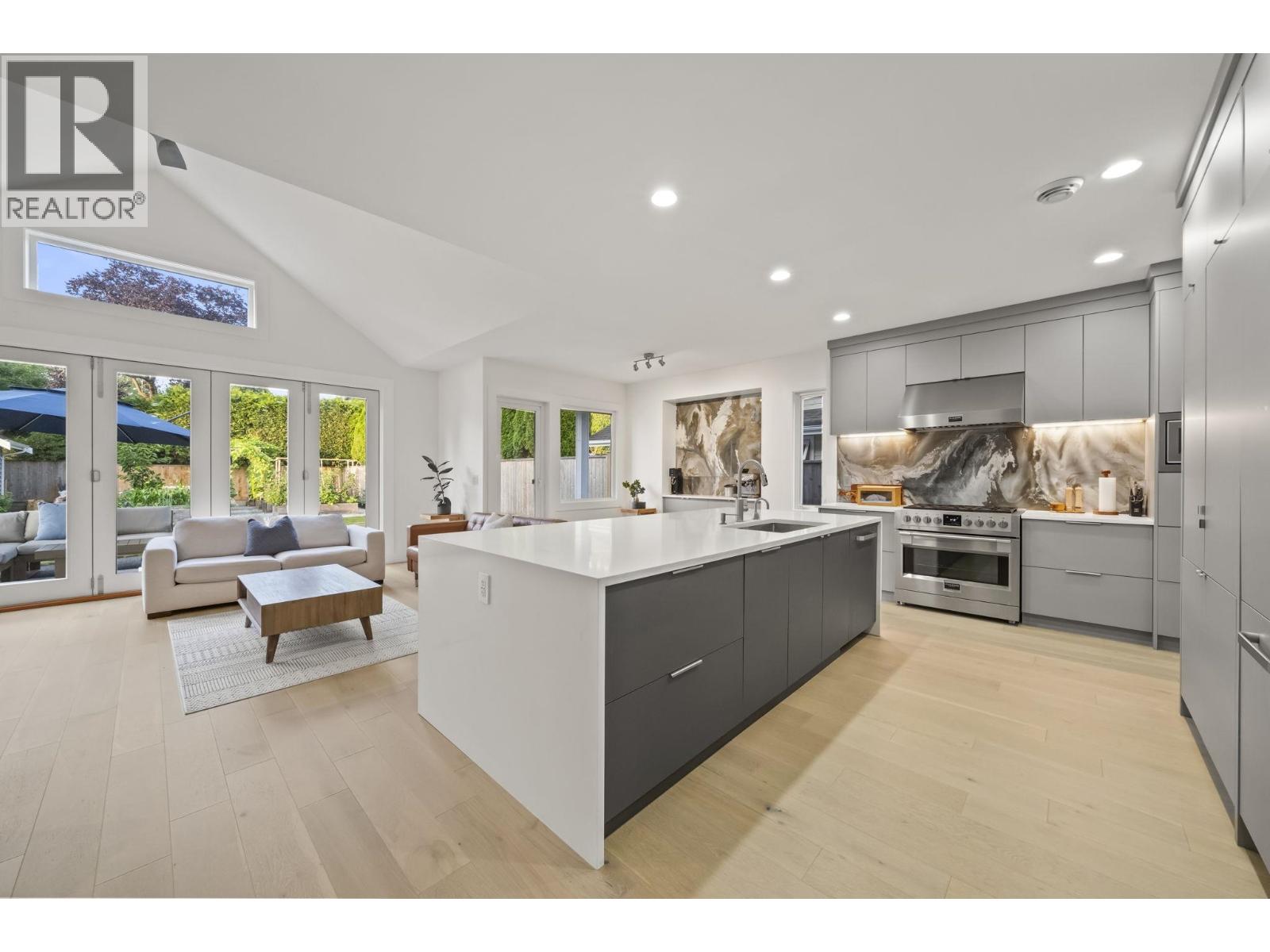 5358 CRESCENT DRIVE