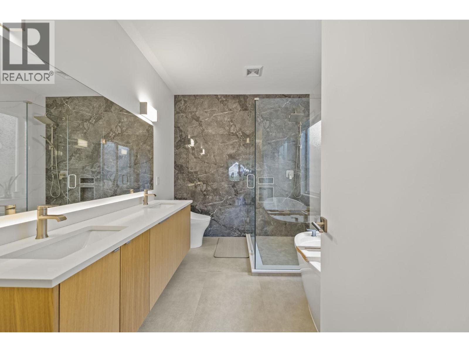 5358 CRESCENT DRIVE