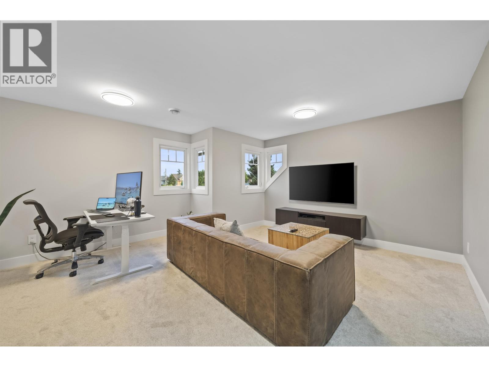5358 CRESCENT DRIVE