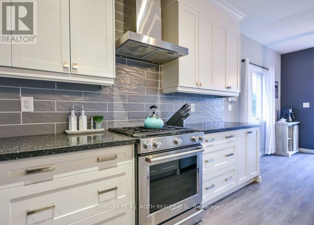 38 Beverly Street, Springwater, Ontario  L0L 1P0 - Photo 14 - S13855928