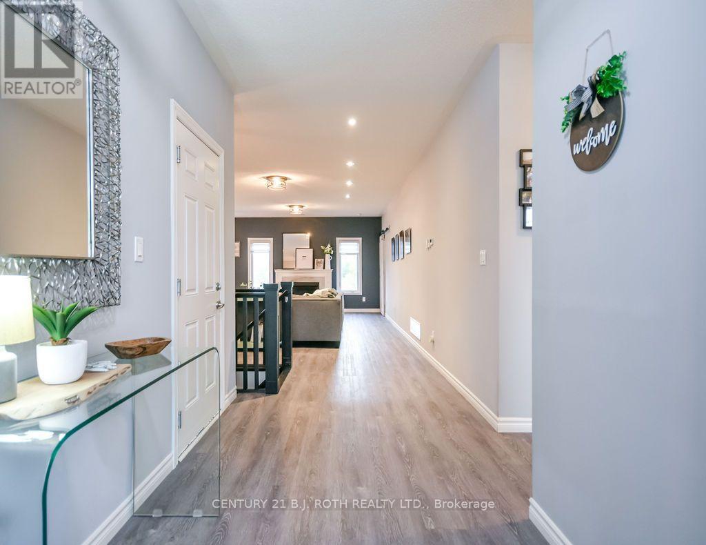 38 Beverly Street, Springwater, Ontario  L0L 1P0 - Photo 4 - S13855928