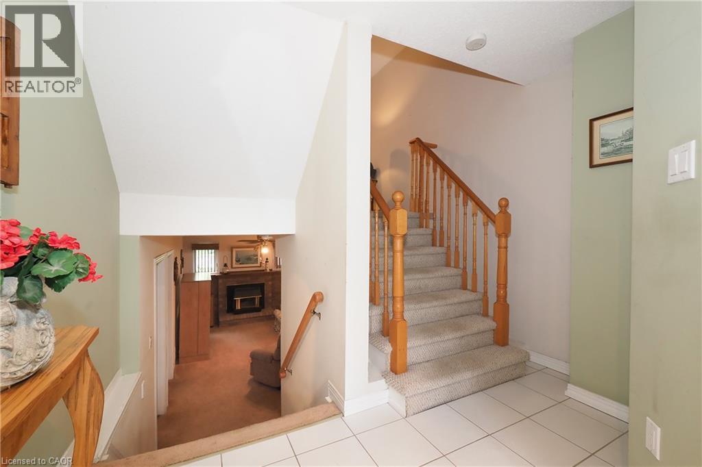 375 Holiday Inn Drive Unit# 34, Cambridge, Ontario  N3C 3P6 - Photo 6 - 40863011