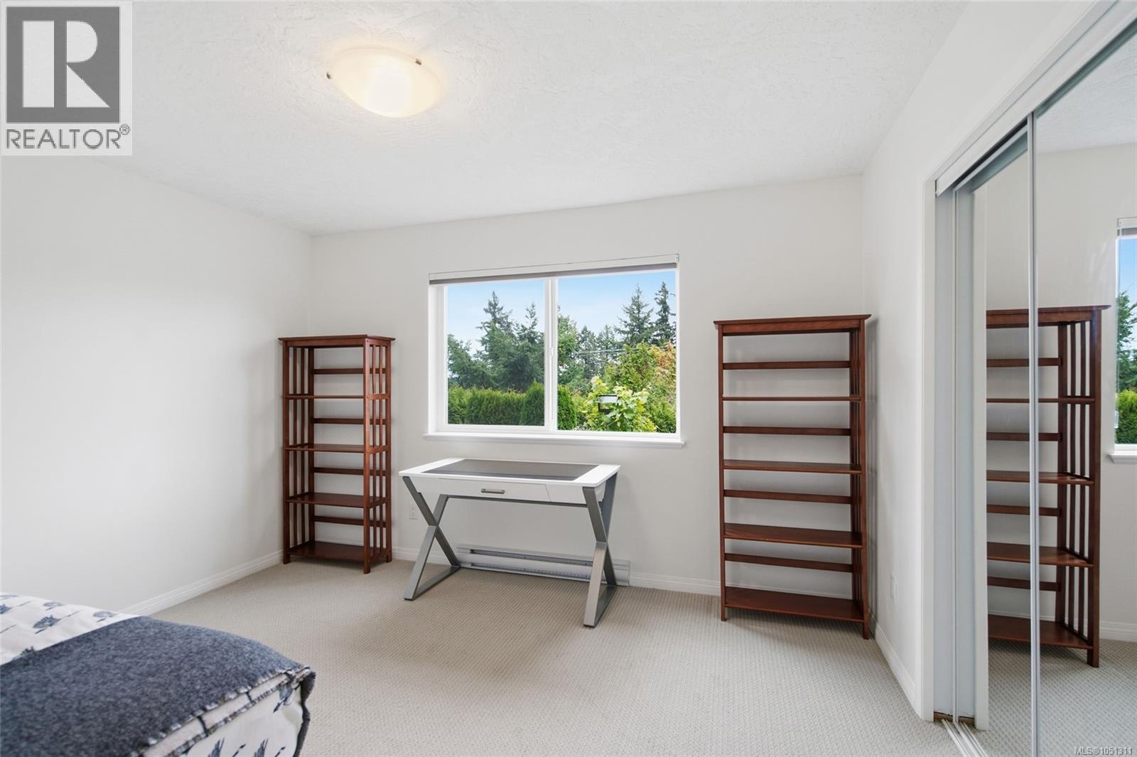 523 Louise Rd