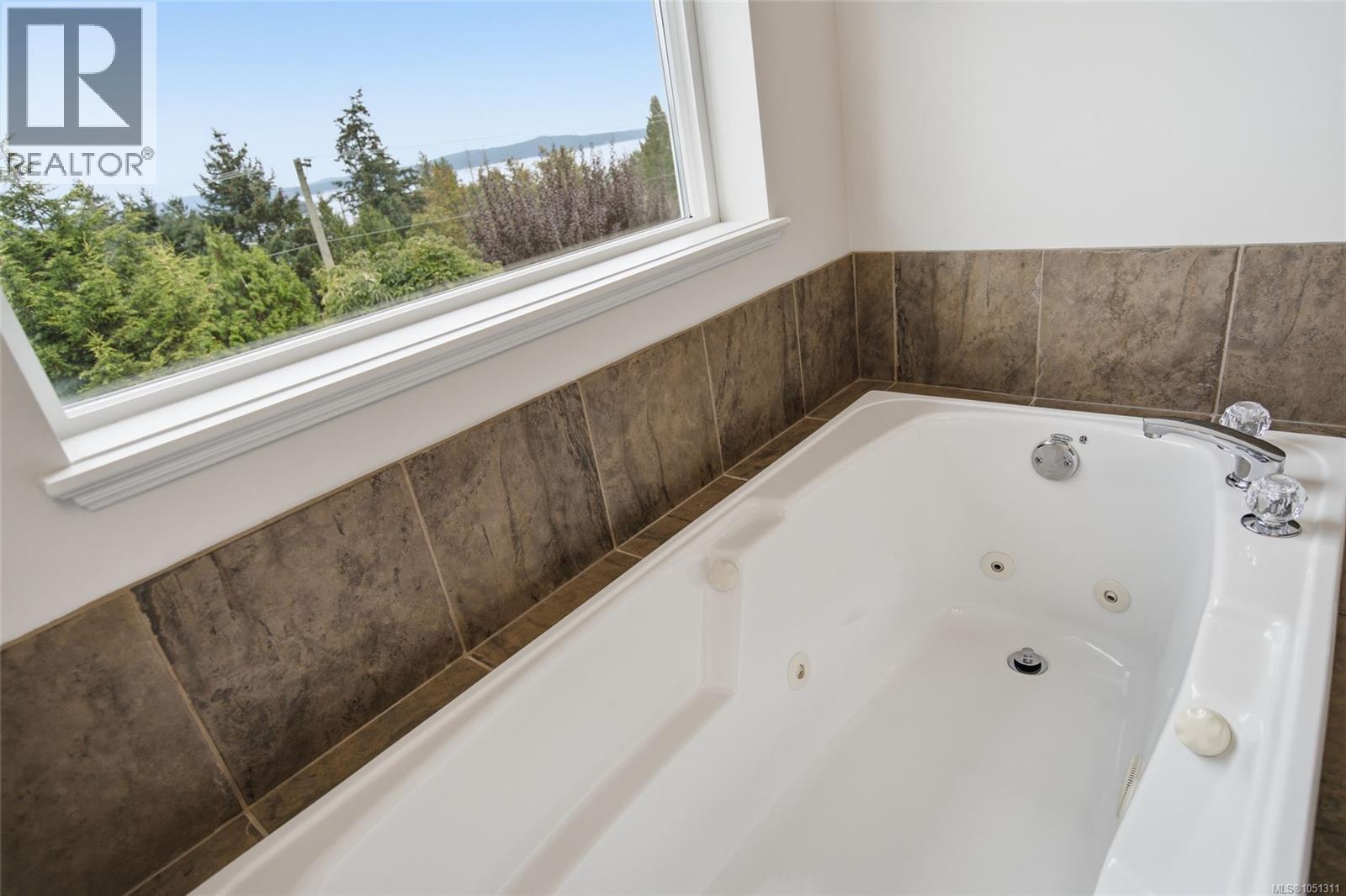 523 Louise Rd