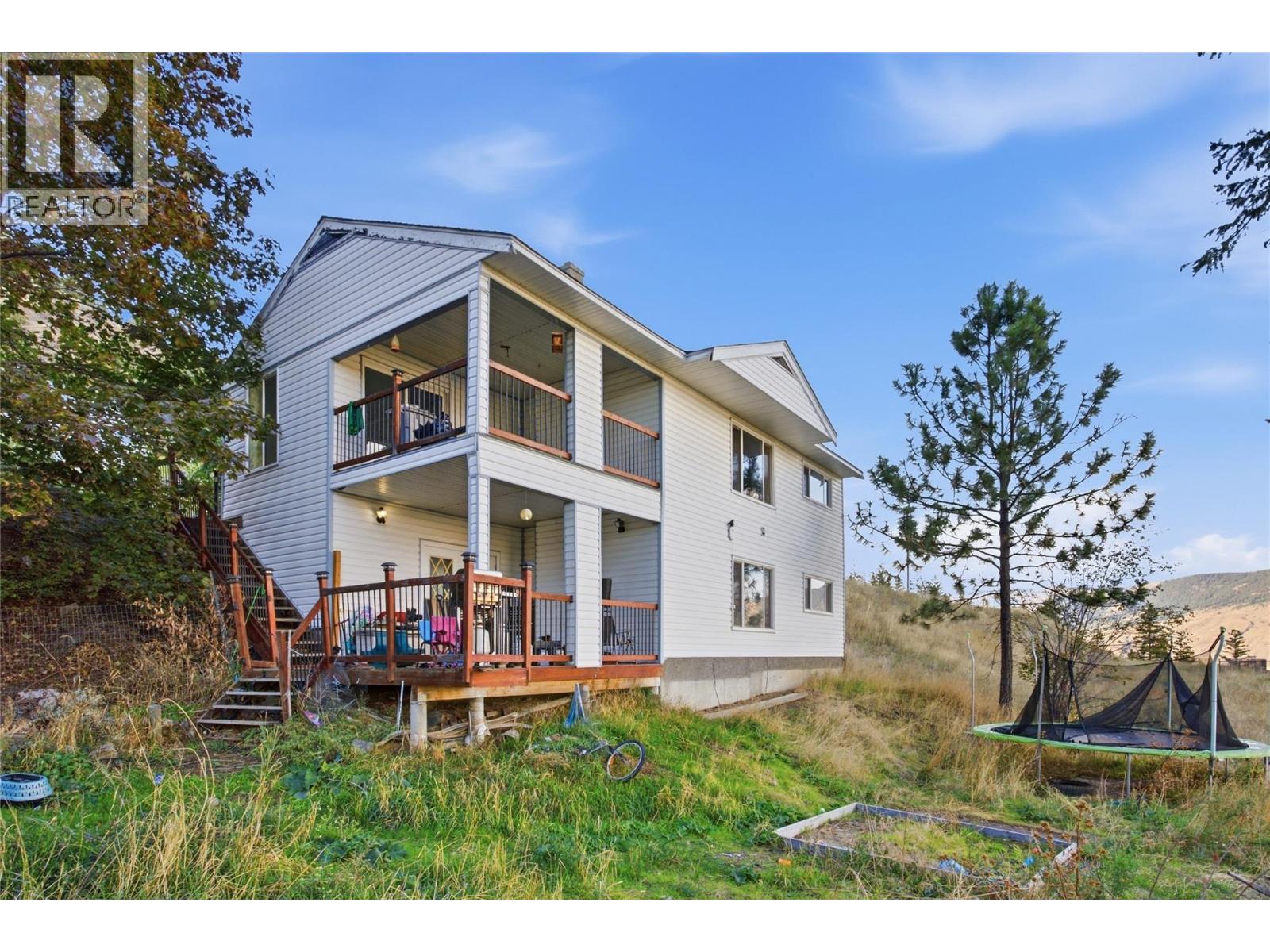 1202 CRESTWOOD Drive
